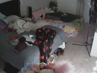 voyeurcam-house-charleys-room webcam model stream image