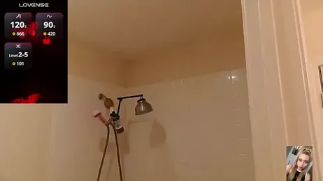 Blondiewithanass webcam stripchat model stream image