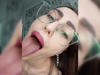 kiska-kira webcam model stream image