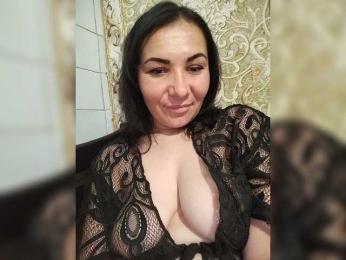 Melaniya2410 webcam model stream image