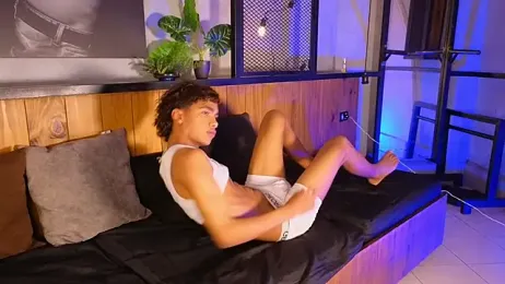 AlanCutee webcam model stream image