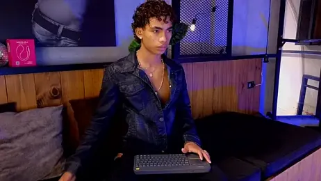 AlanCutee webcam model stream image