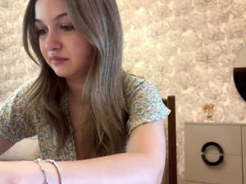 CloudyFoxy webcam model stream image