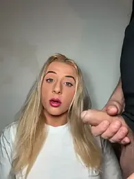 Strongqueen webcam stripchat model stream image