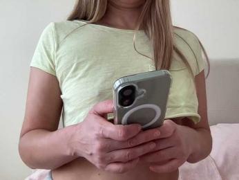 LizaFlower1 webcam model stream image