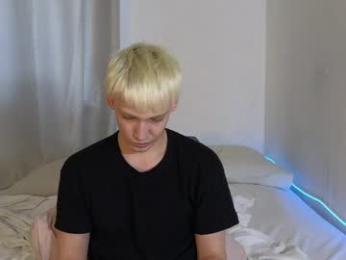 julian_win webcam model stream image