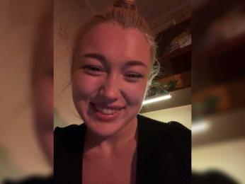 lyalyavivi webcam model stream image