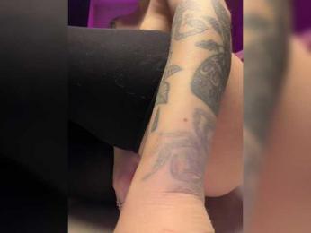 LuxBby webcam bongacams model stream image