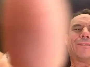 Kenhornu webcam model stream image