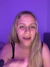 lunawolf21 webcam model stream image