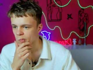 veldi-to webcam camsoda model stream image