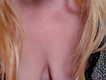 AnaBrown webcam model stream image