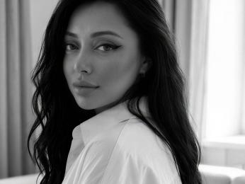 AnneThompson webcam livejasmin model stream image