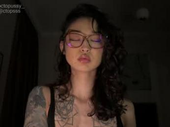 _octopussy_ webcam model stream image