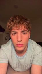 Twinkitaporcell webcam model stream image