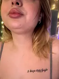 KellyMoors webcam model stream image