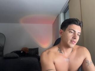 Maurice Lewis webcam model stream image