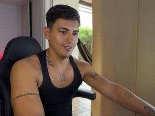 Maurice Lewis webcam model stream image