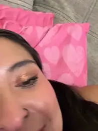 Nailealipsglossy webcam model stream image