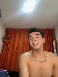 Yoskingg_moisest webcam model stream image