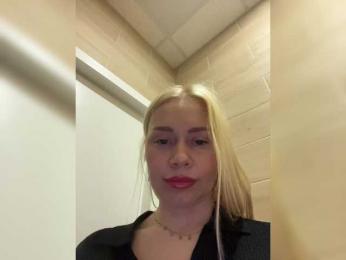 MirandaNow webcam bongacams model stream image