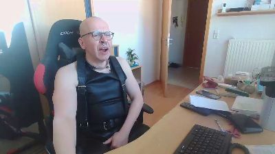 Piercing888 webcam model stream image