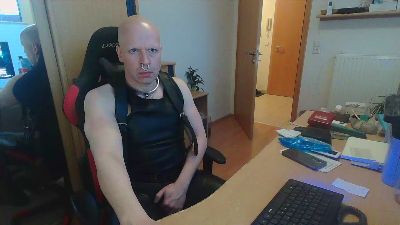 Piercing888 webcam model stream image