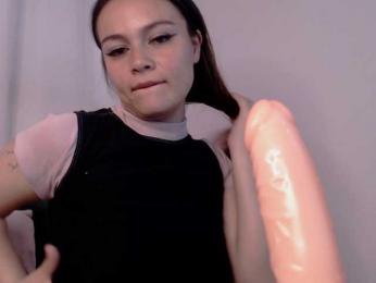 Adelaindiamond webcam model stream image