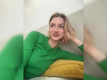 RealLinaaa webcam bongacams model stream image