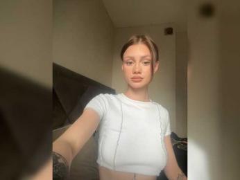 RealLinaaa webcam model stream image