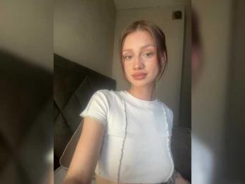 RealLinaaa webcam model stream image