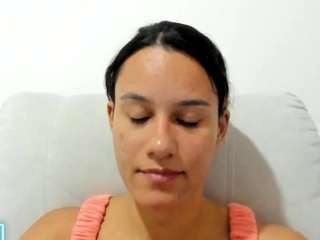 kelayabrunette webcam model stream image