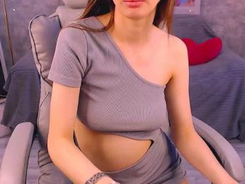 EmiliSkyy webcam model stream image