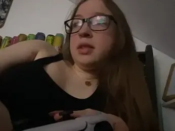 Freaky-Doll webcam stripchat model stream image