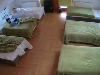 voyeurcam-julmodels-bed-6 webcam model stream image
