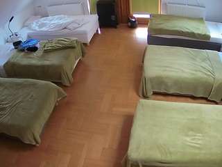 voyeurcam-julmodels-bed-6 webcam model stream image