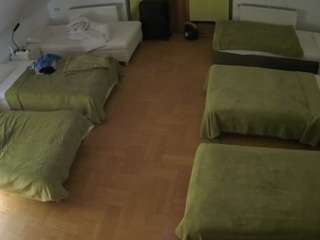 voyeurcam-julmodels-bed-6 webcam model stream image