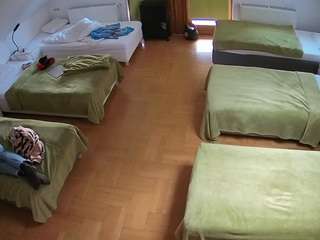 voyeurcam-julmodels-bed-6 webcam model stream image