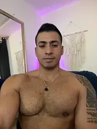 aaroncolombia webcam stripchat model stream image