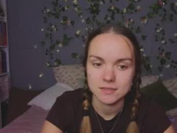 benevolently webcam model stream image