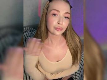 MILEDIUM webcam bongacams model stream image