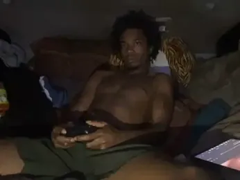 SlimeCrownzOut5 webcam model stream image