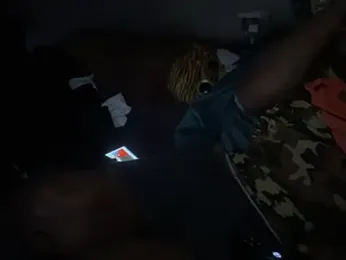 SlimeCrownzOut5 webcam model stream image