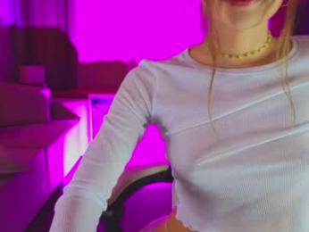 crazzy_cherry webcam model stream image