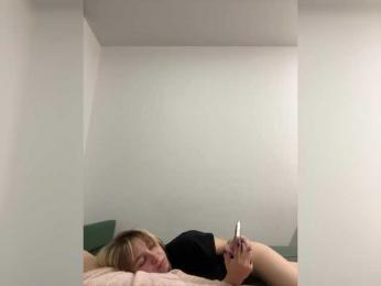 BigLove11 webcam model stream image
