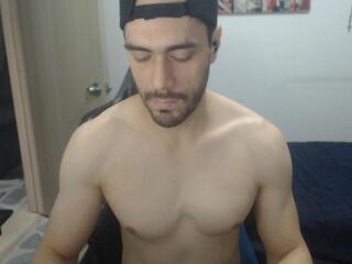 Jusstin I webcam model stream image