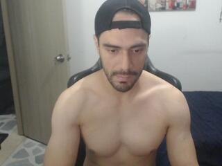 Jusstin I webcam model stream image