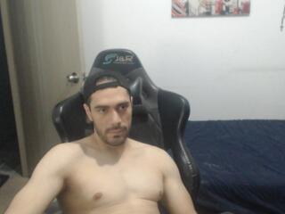 Jusstin I webcam model stream image