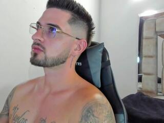 Ashton Muller webcam model stream image