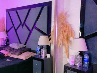 Ariana Claine webcam model stream image
